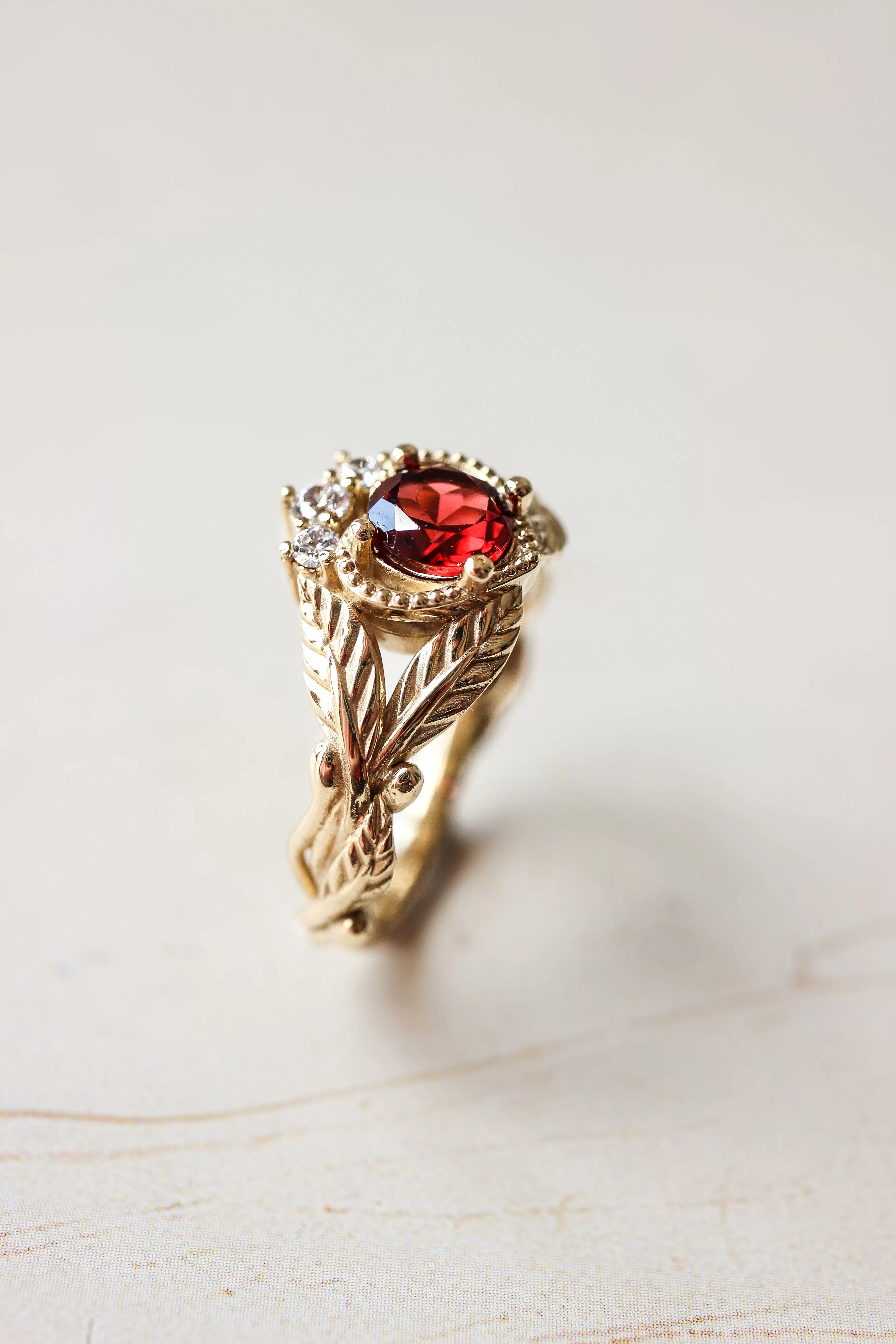 Claddagh | custom ring setting, 5 mm central gemstone