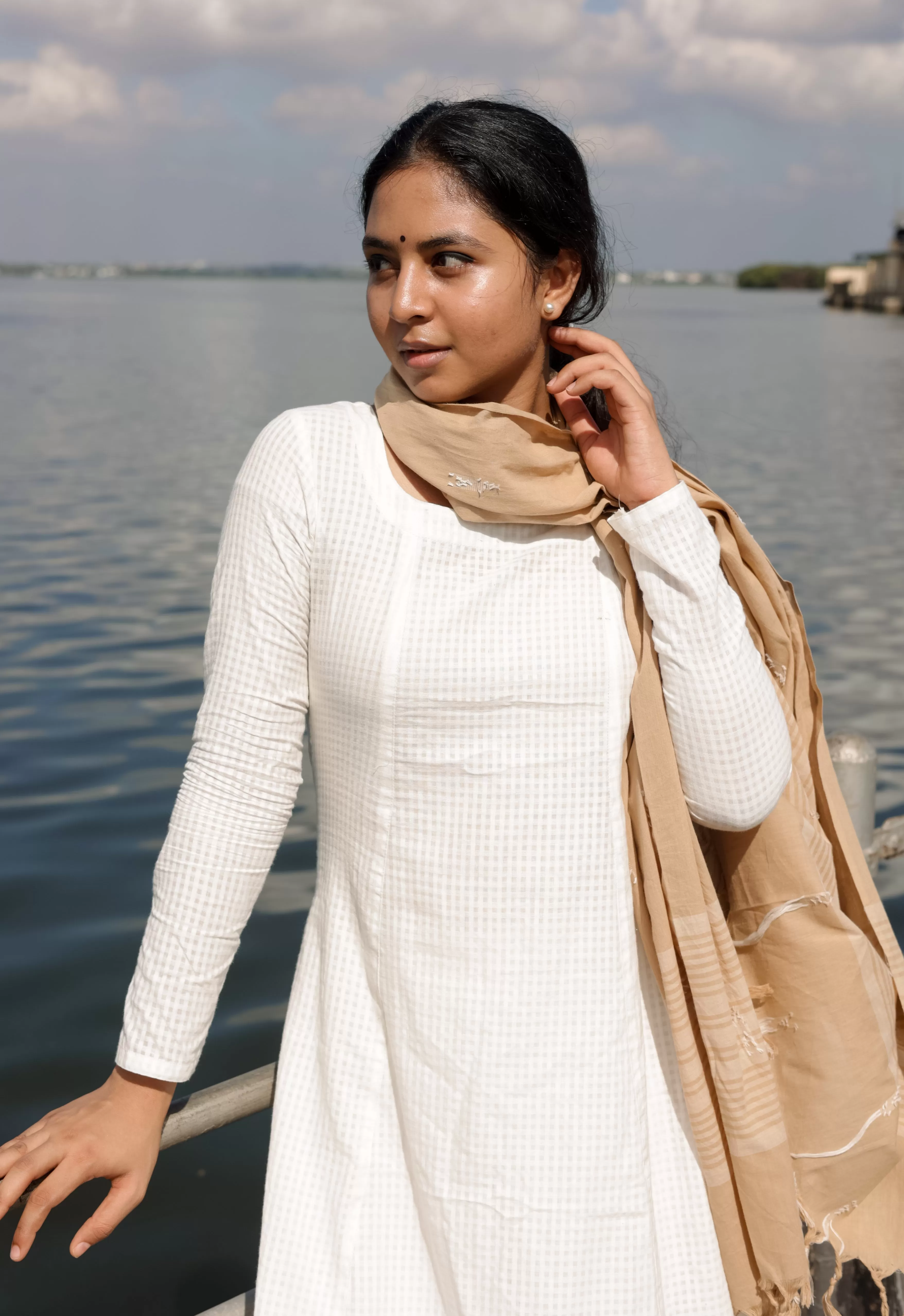 Jodi Simran White (Kurti Dupatta)