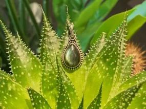 Labradorite Gala Pendant - XSmall Drop/Oval