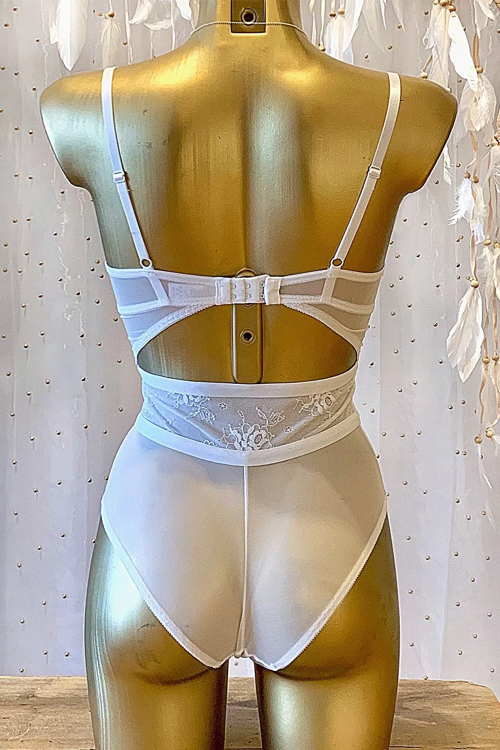 Lingerie Estelle White Bodysuit