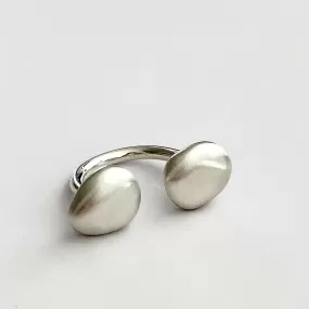 TWO PEBBLES Ring